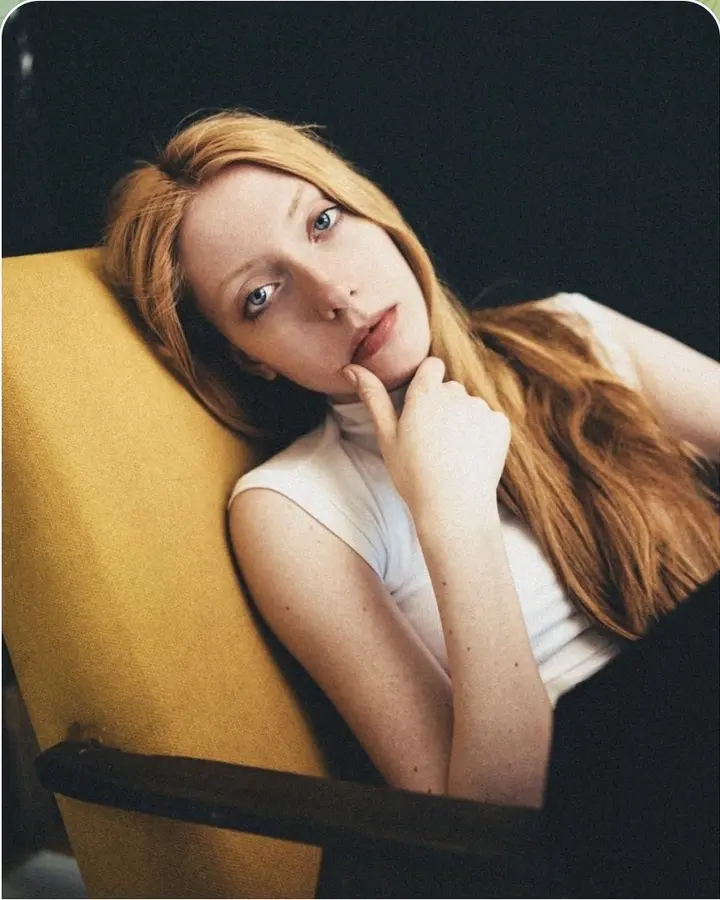Полина, 24